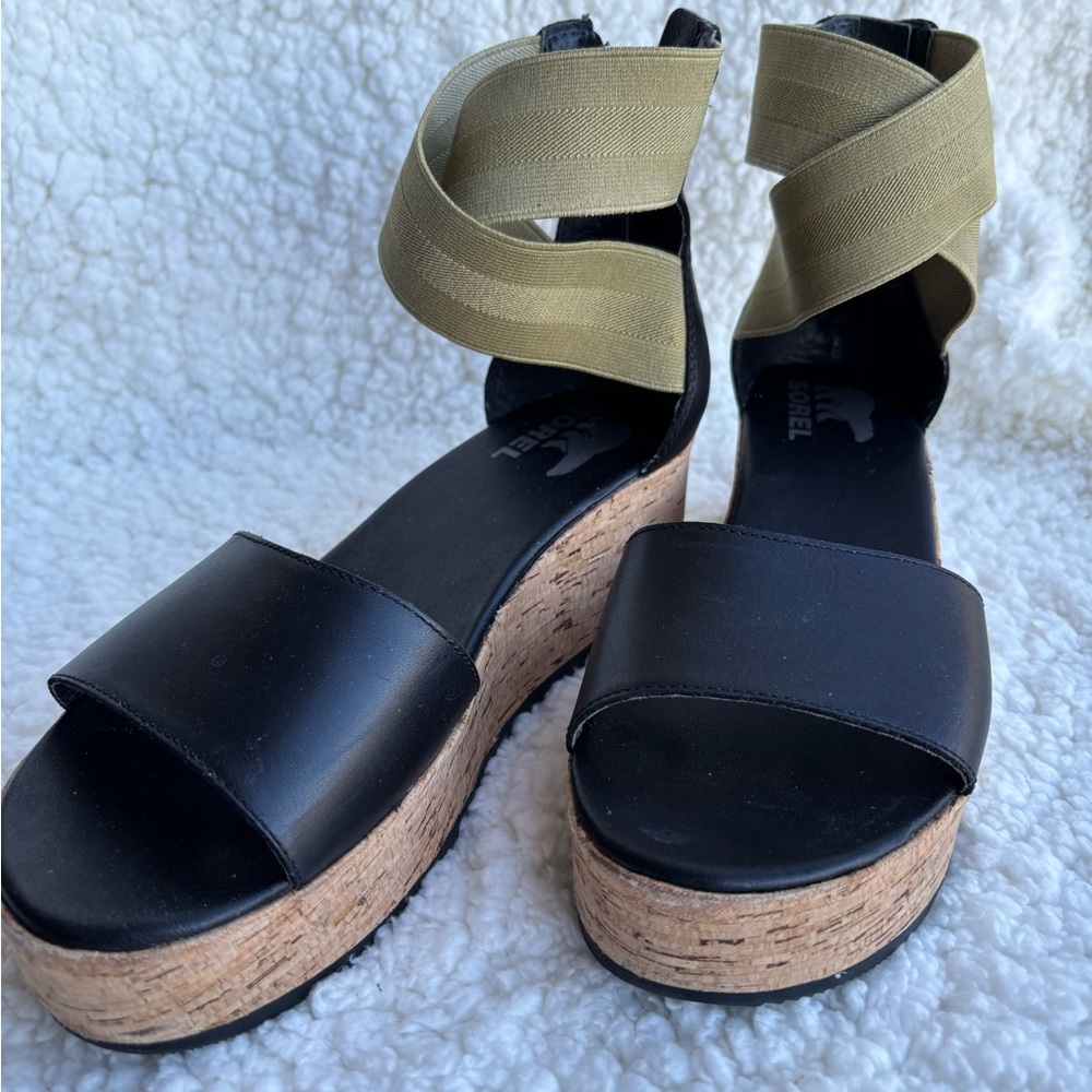Sorel Black and Tan Wedge Sandals